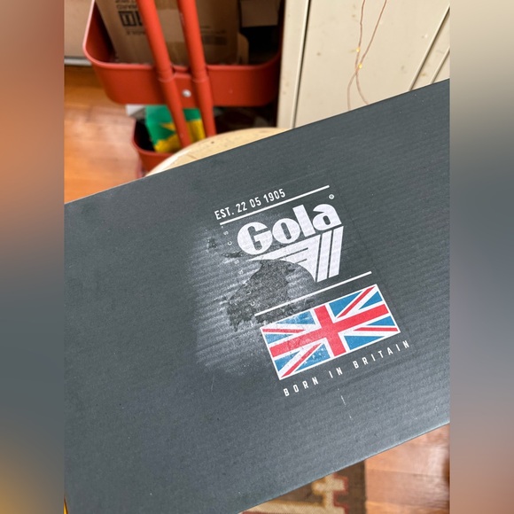 Gola Women's Elan Leather Sneaker - Picture 16 of 16